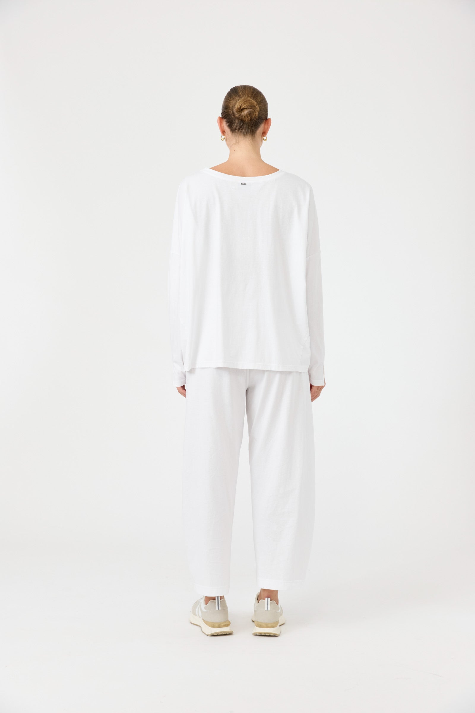 Studio Traveller LS Tshirt - Salt