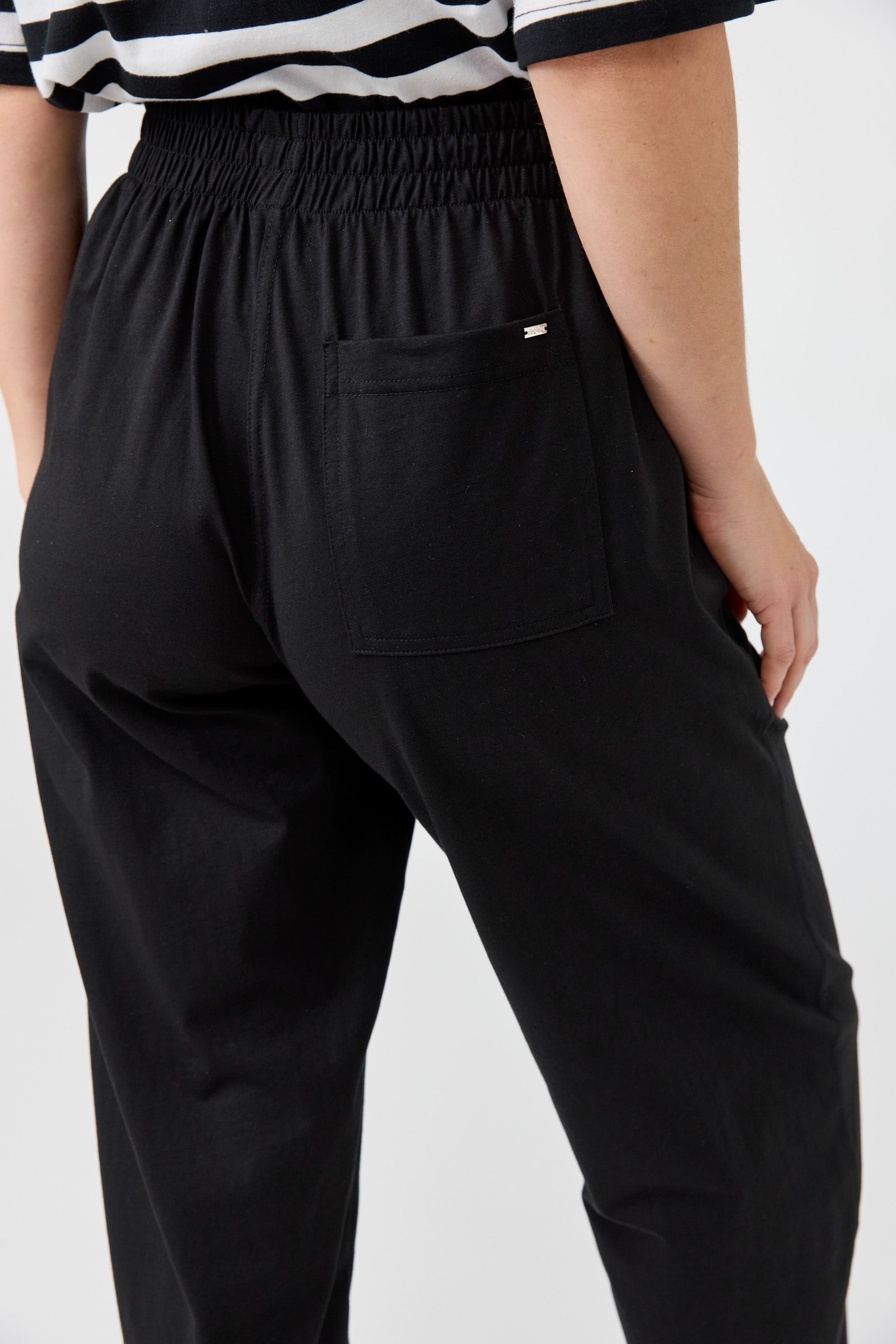 Studio Traveller Pant - Ebony