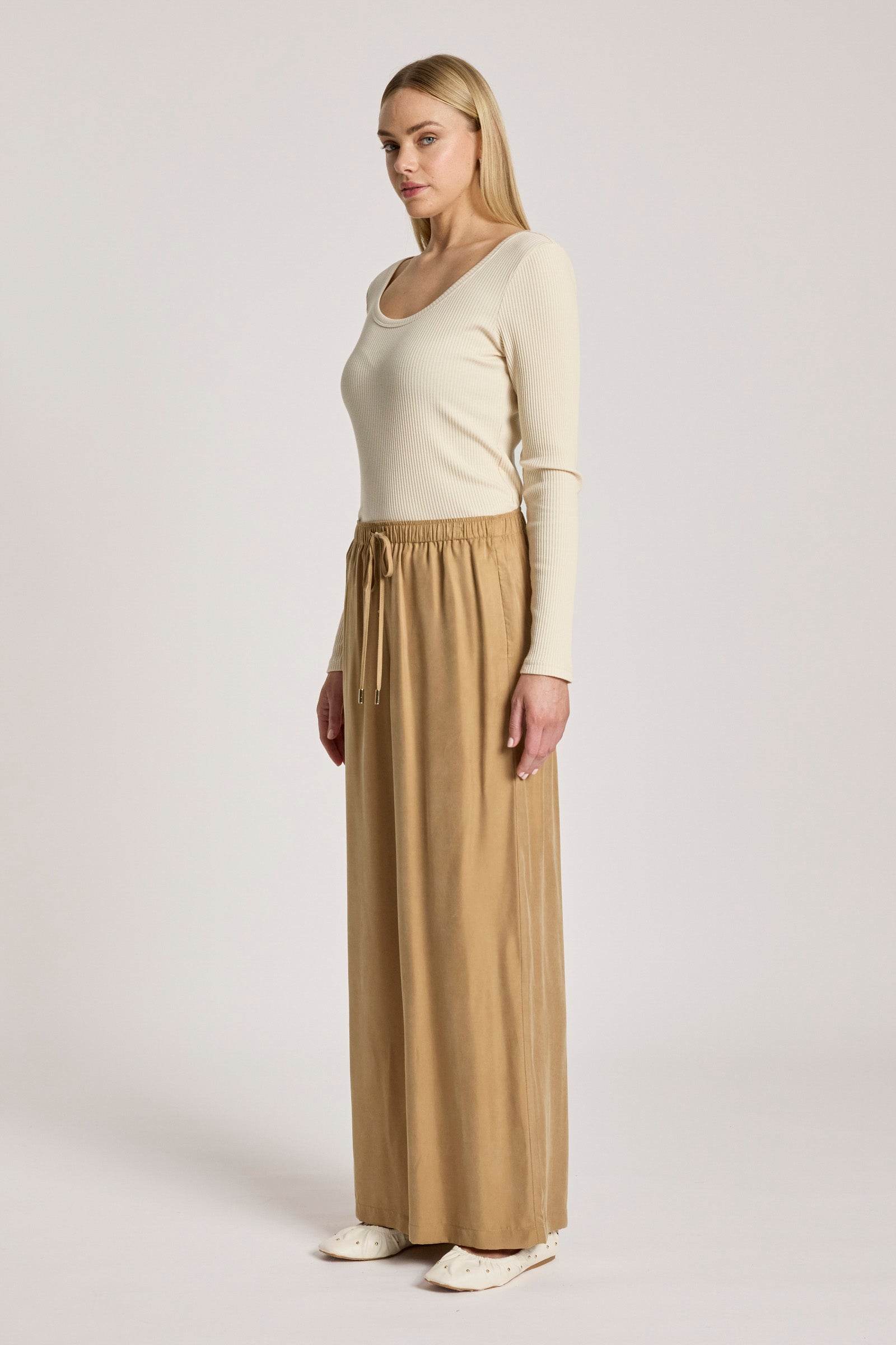 Calista Pant - Mocha