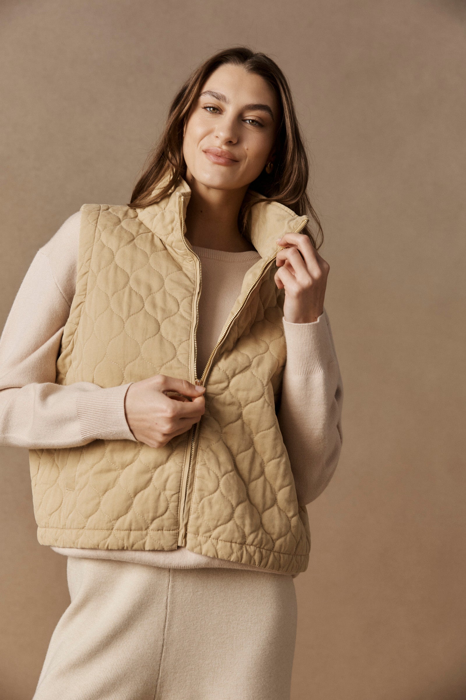 Sansi Quilted Crop Vest - Dune