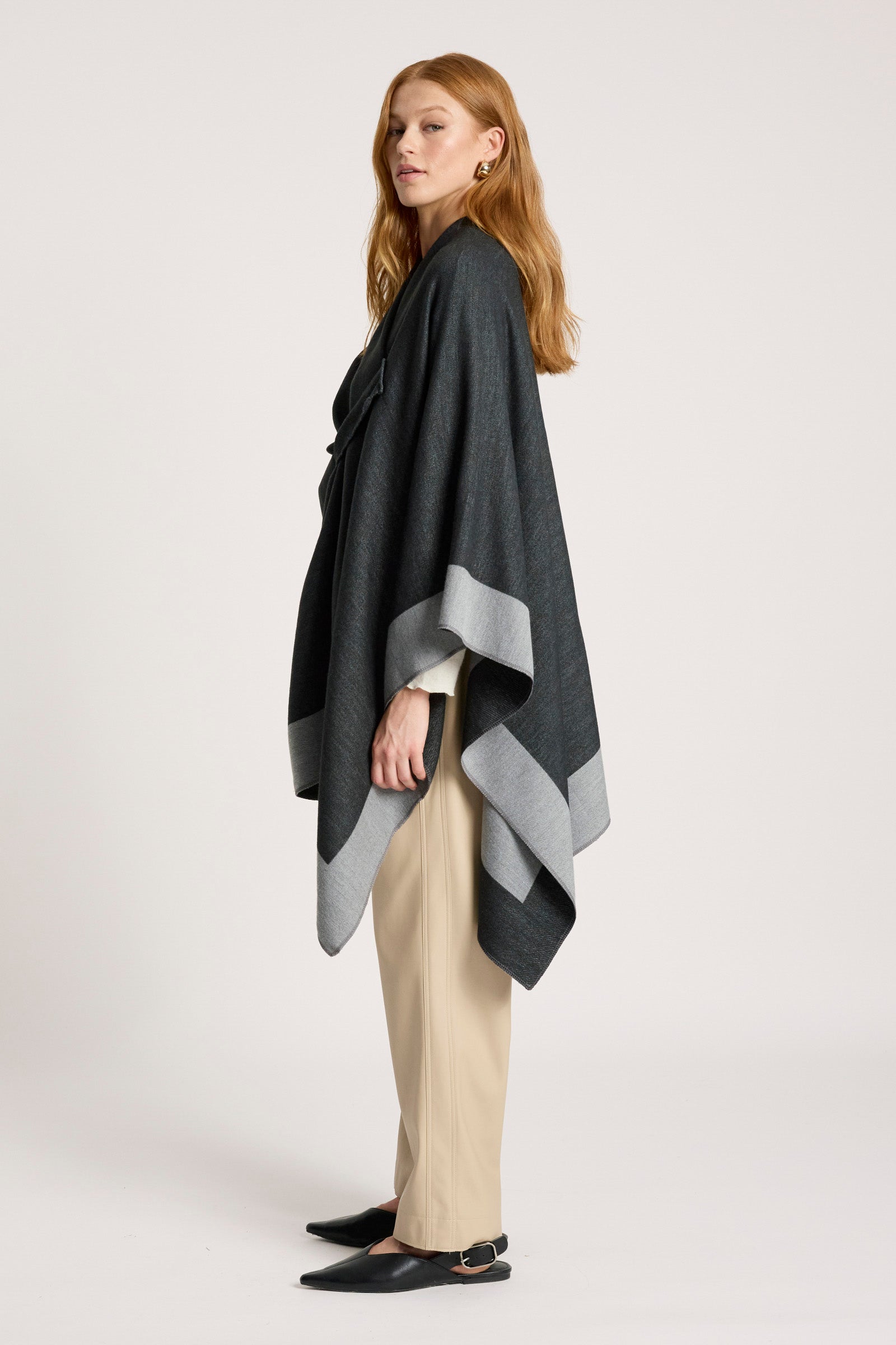 Ayla Cape - Char/Grey