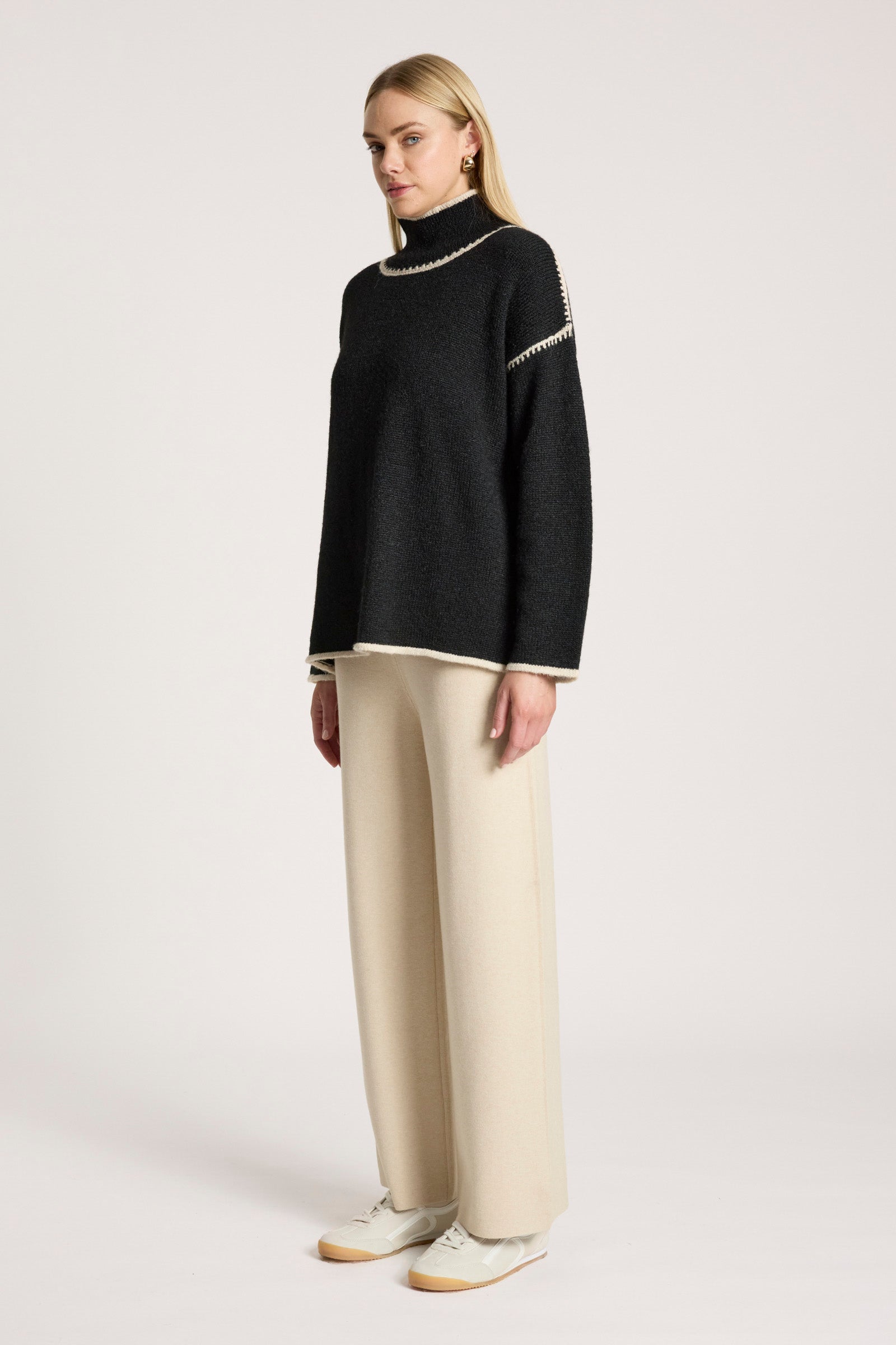 Orin Jumper - Black/Dune