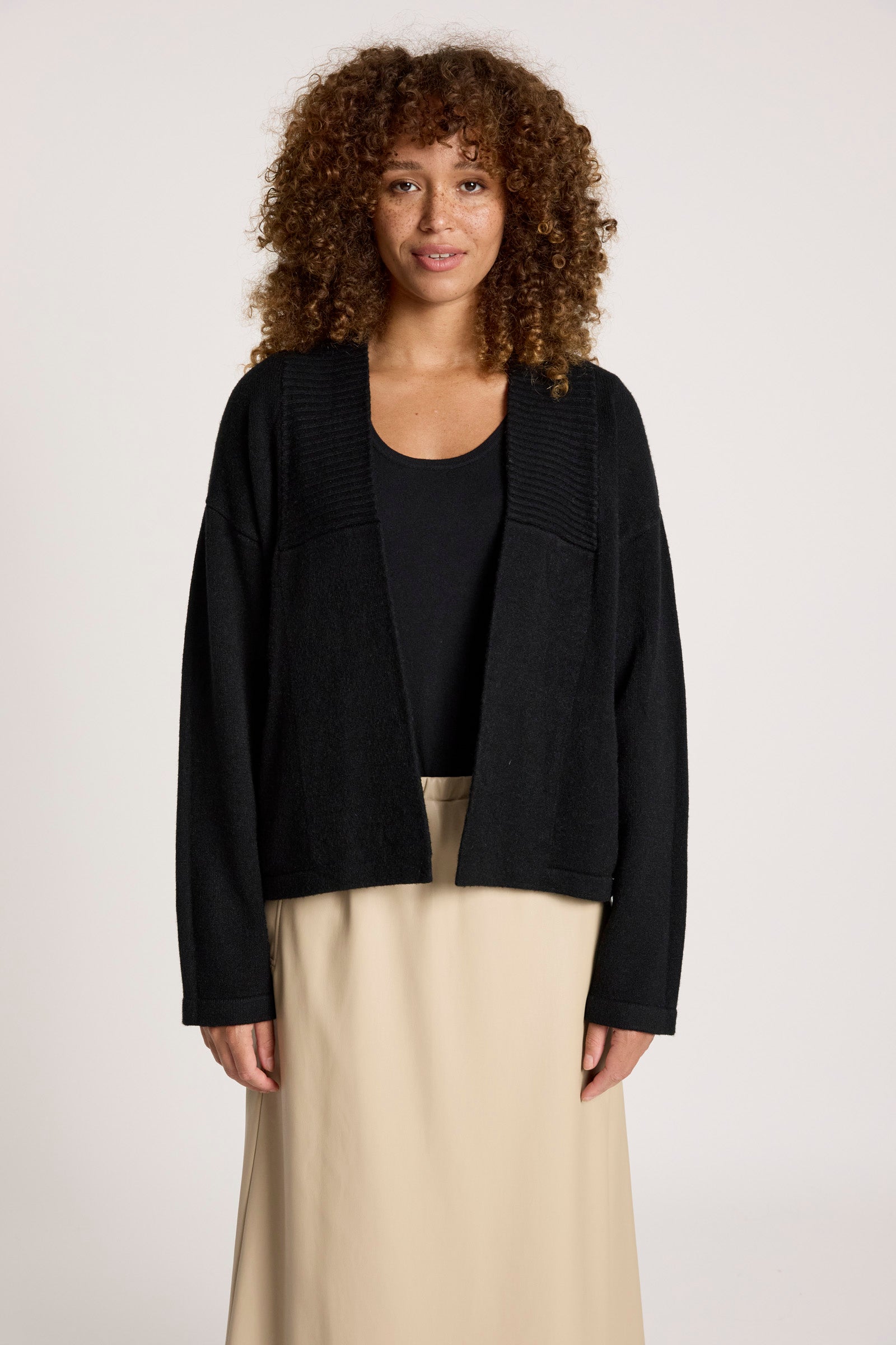 Samira Crop Cardigan - Black
