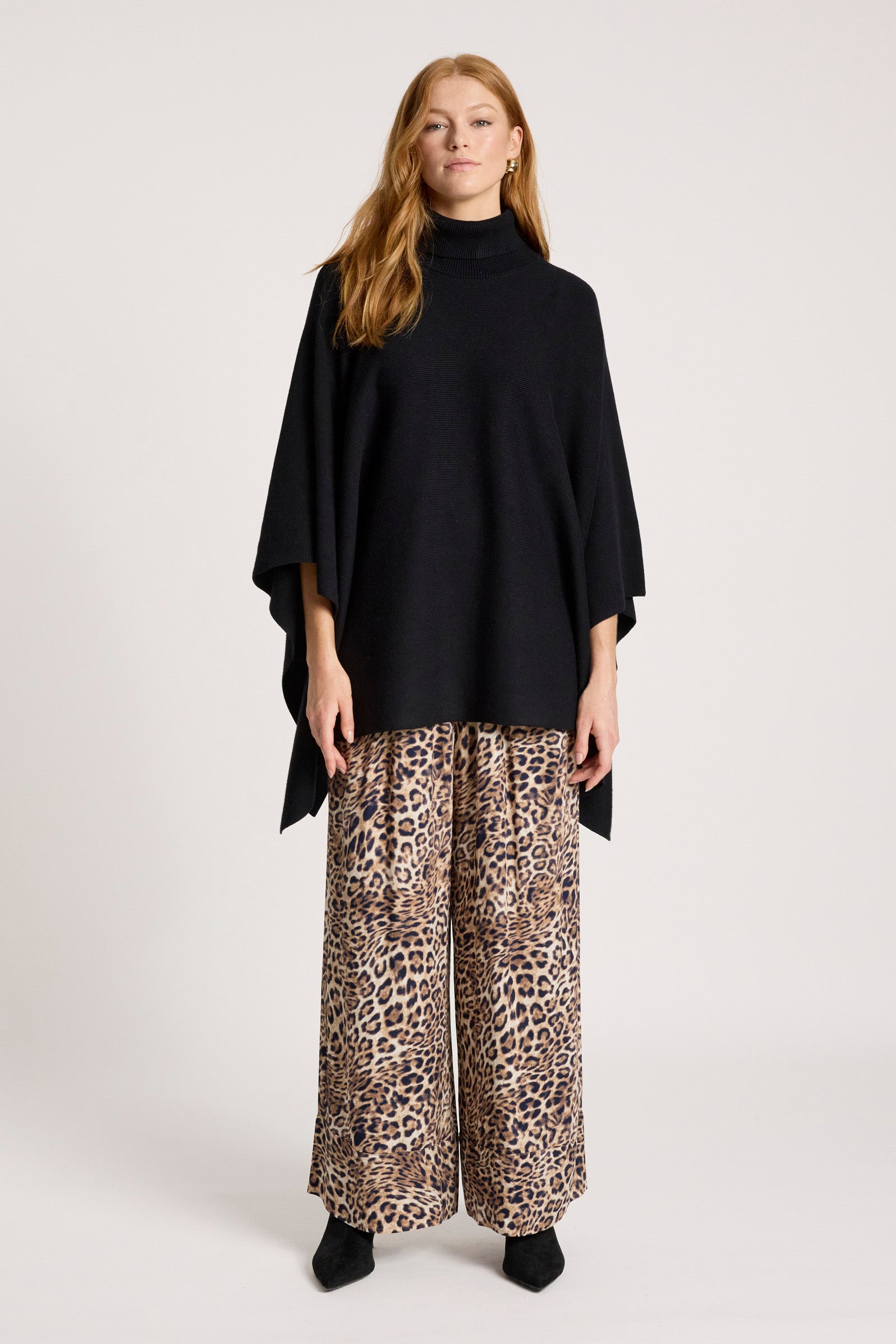 Samira Poncho - Black