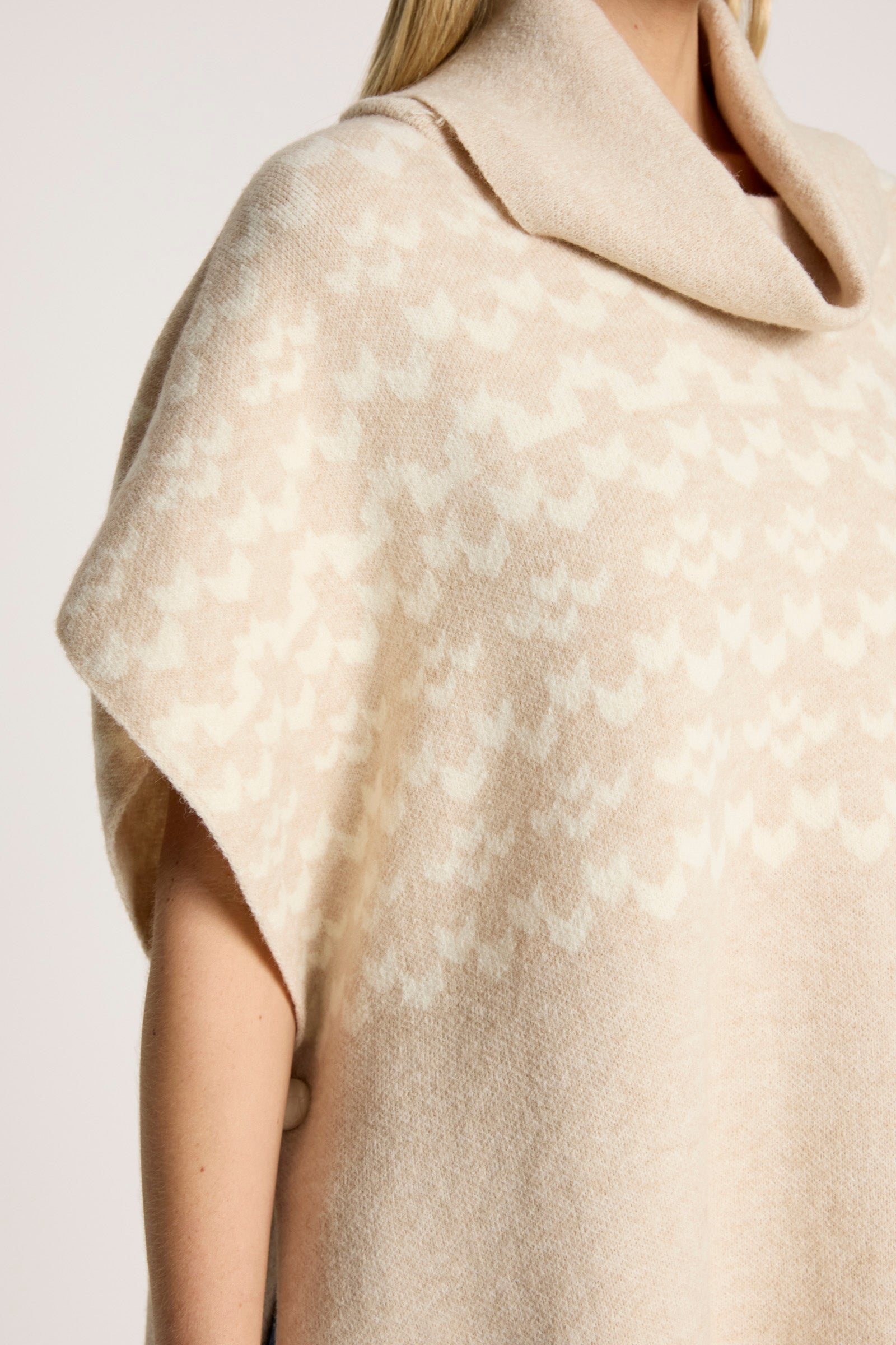 Maasai Poncho - Dune/Bisque