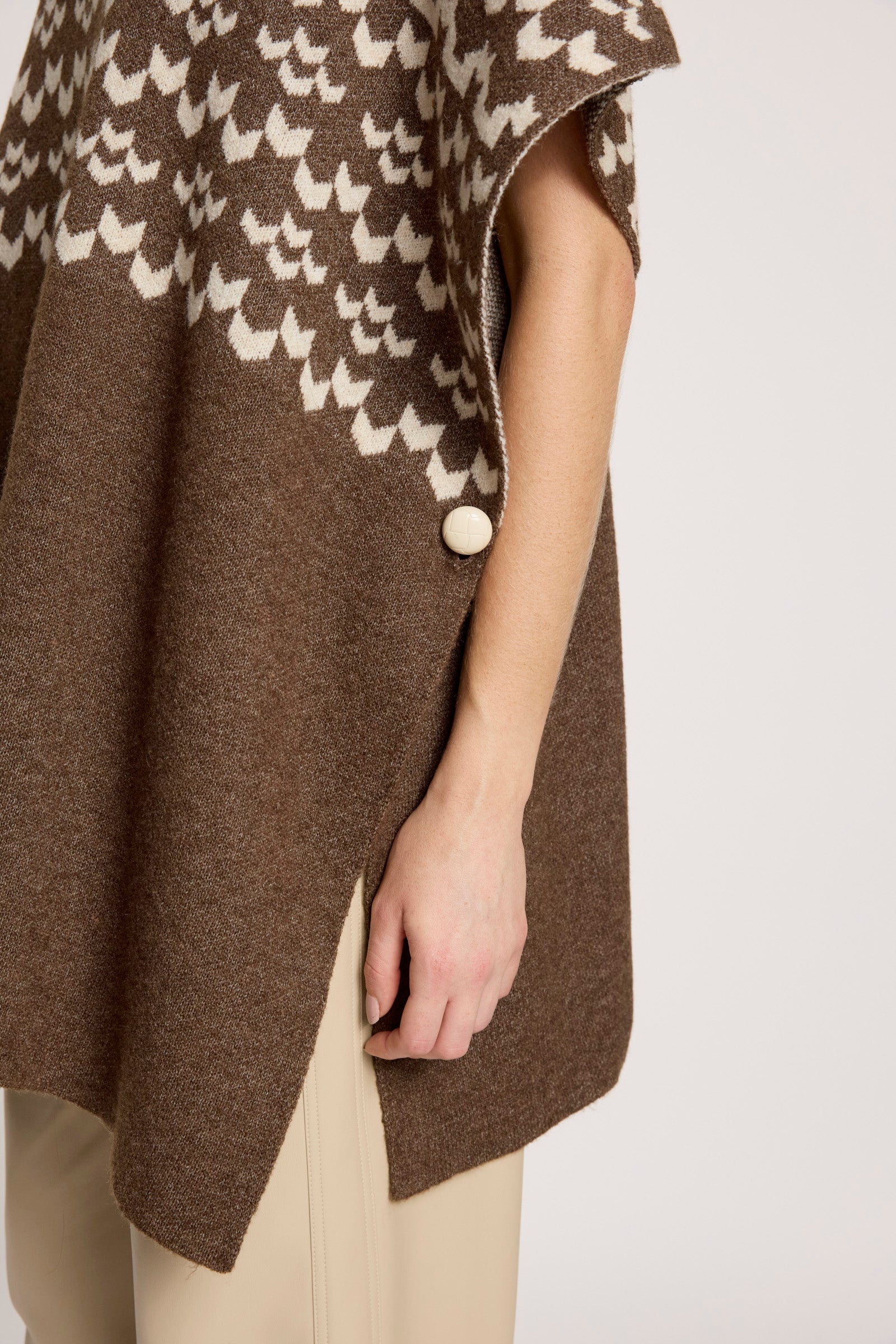 Maasai Poncho - Cocoa/Dune