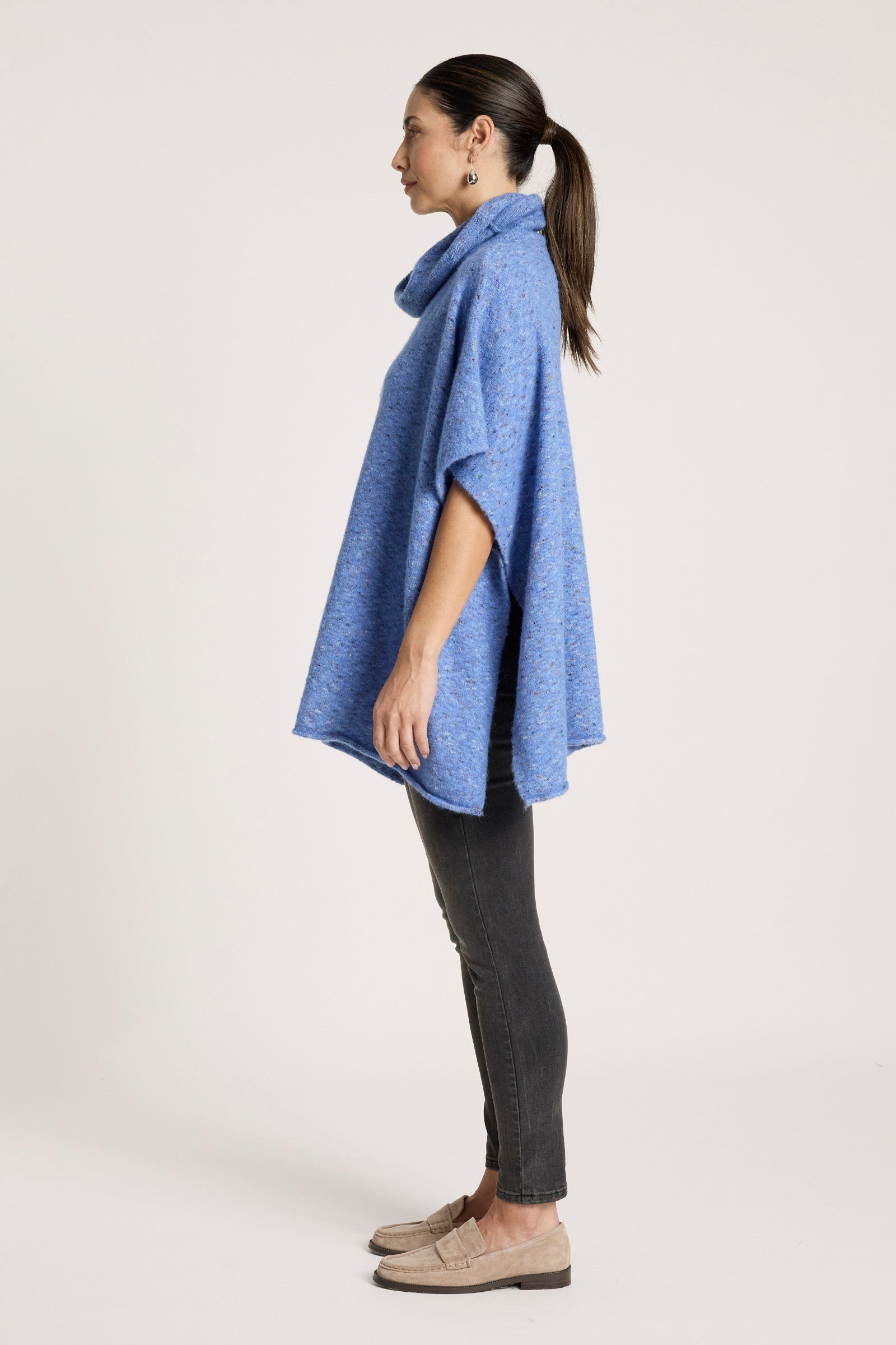 Zarda Poncho - Lake