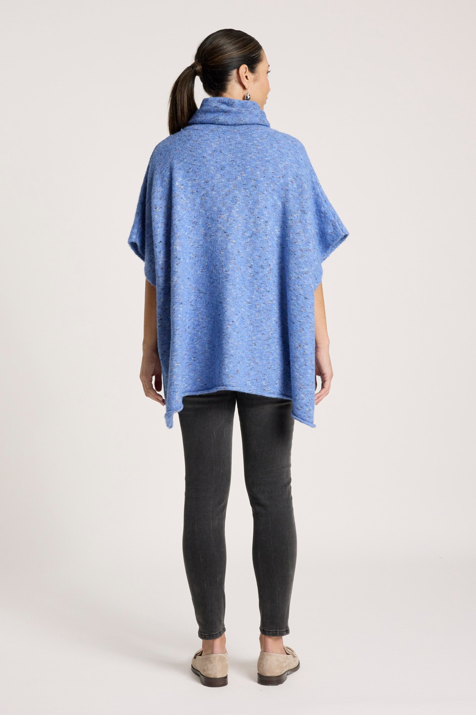 Zarda Poncho - Lake