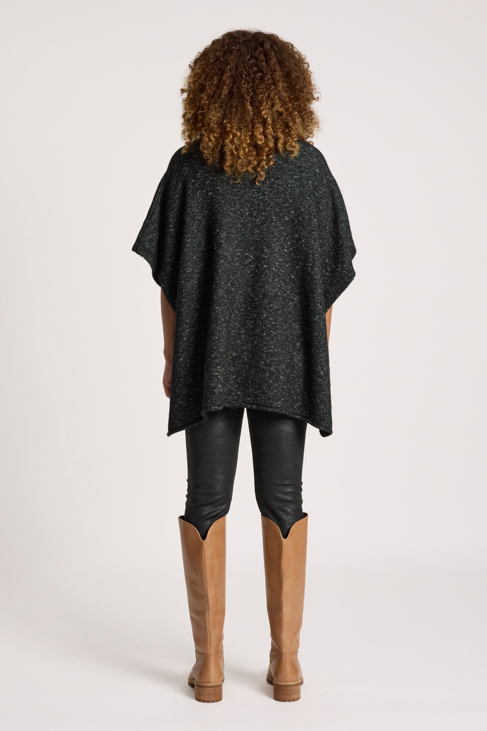 Zarda Poncho - Black