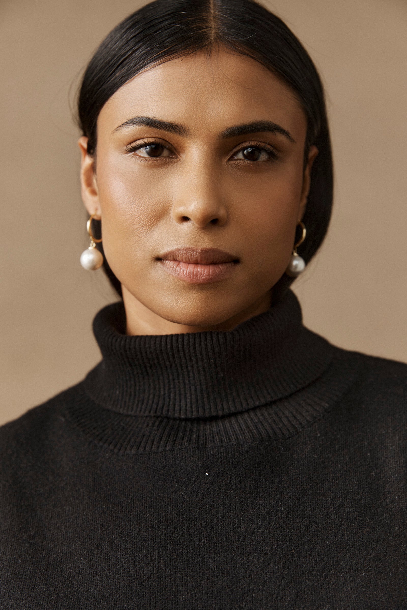 Rumi Earring - Cream Pearl