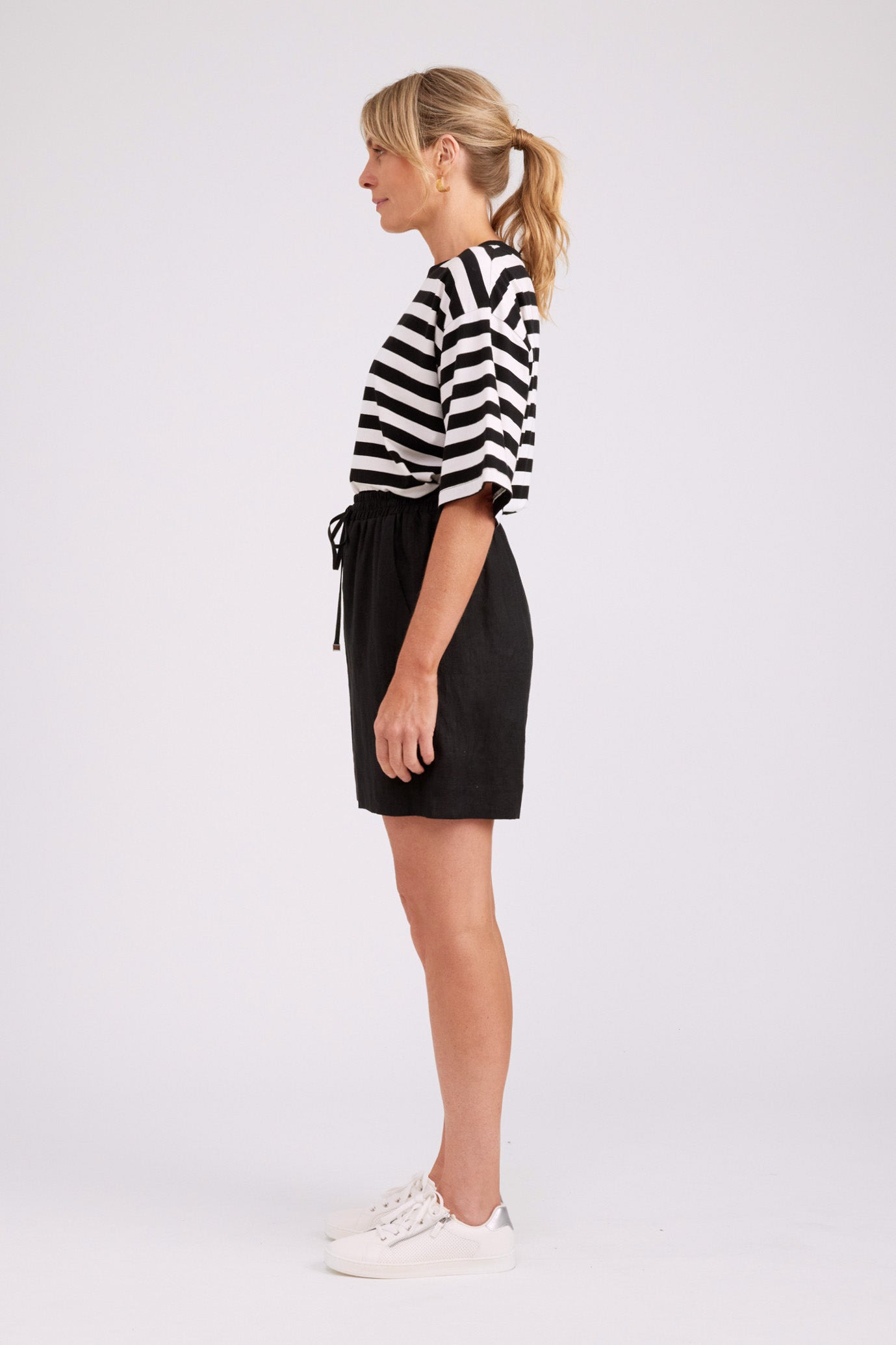 Studio Bermuda Short - Black