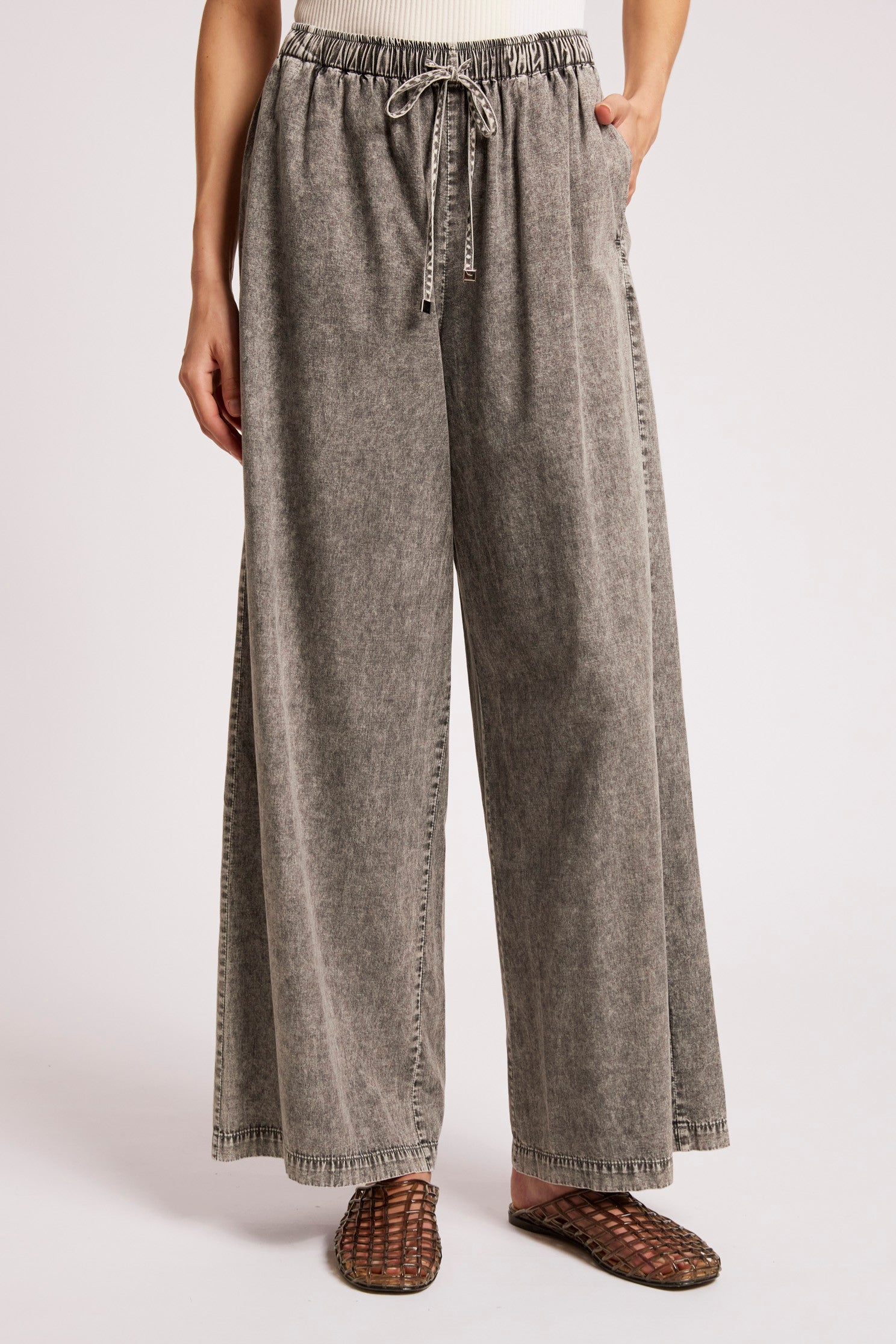 Roam Pant - Ash