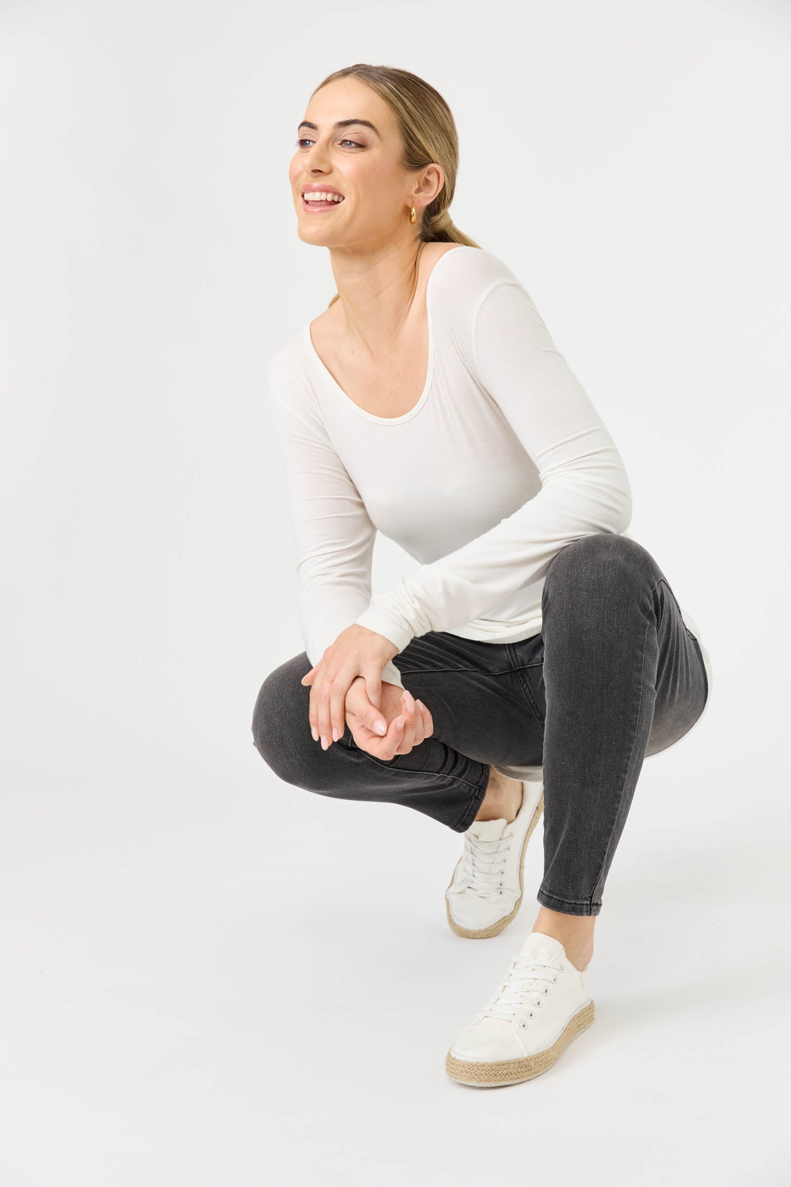 Basic Long Sleeve - White