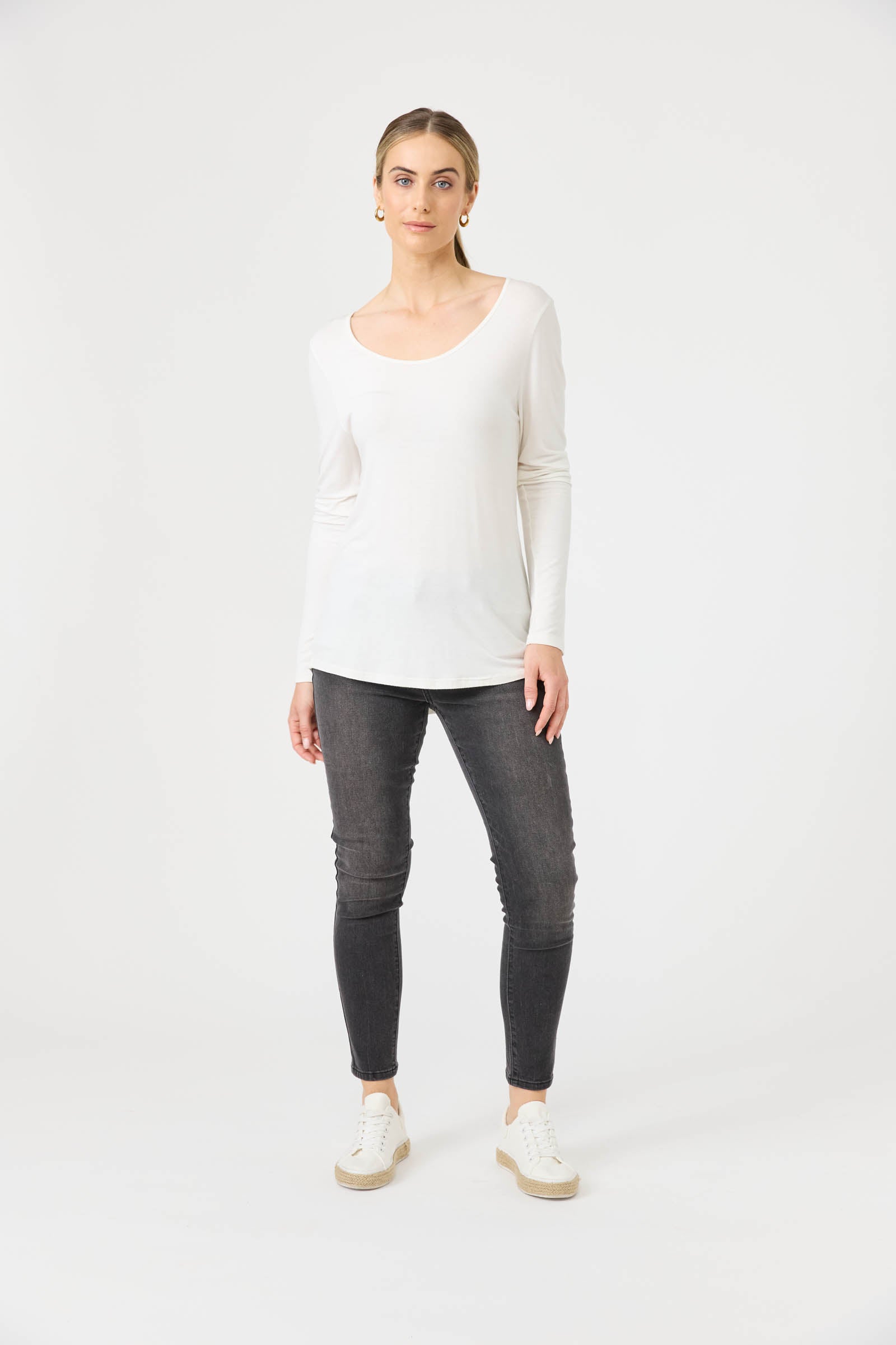 Basic Long Sleeve - White