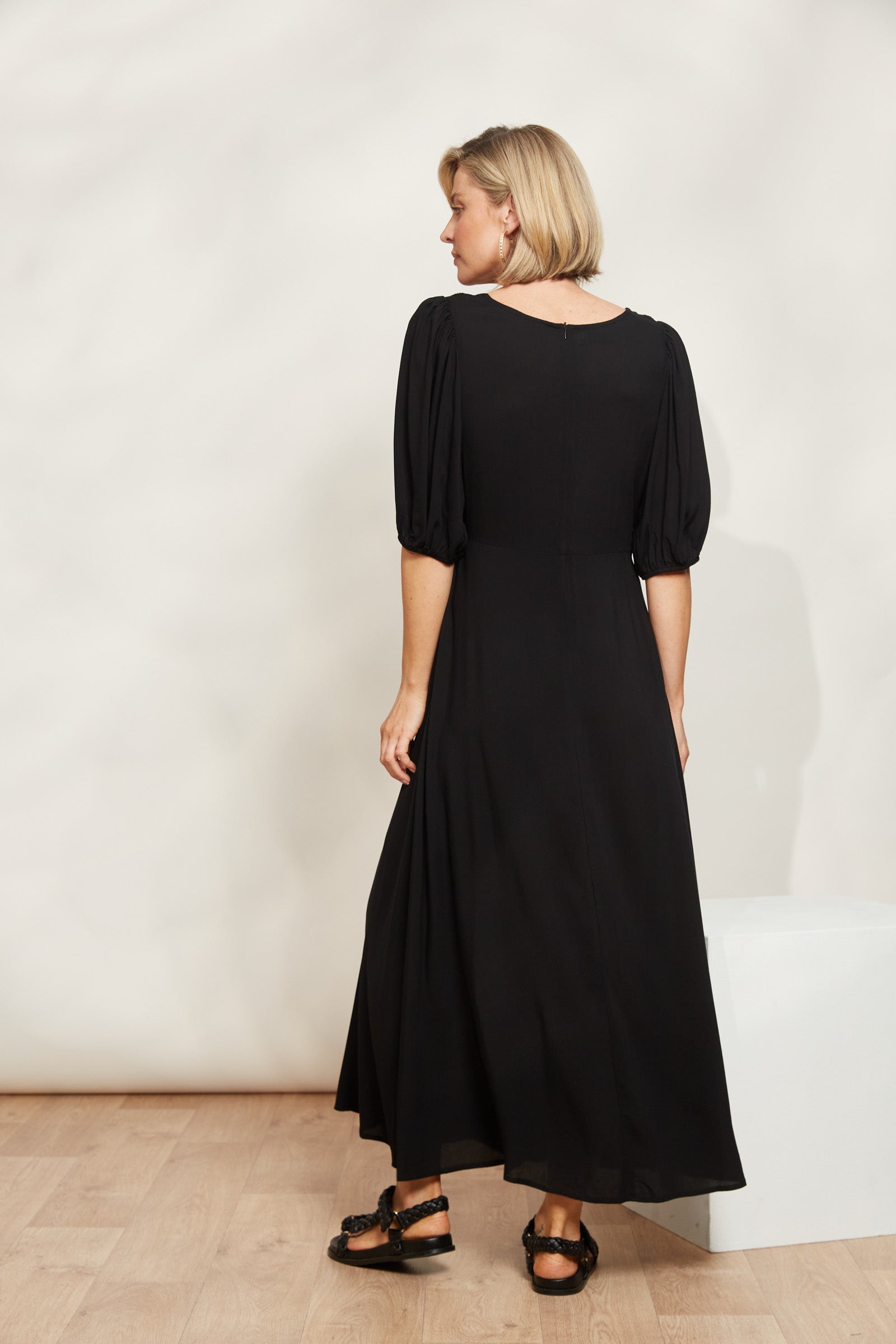 La Mer Tie Dress - Sable - eb&ive Clothing - Dress Maxi