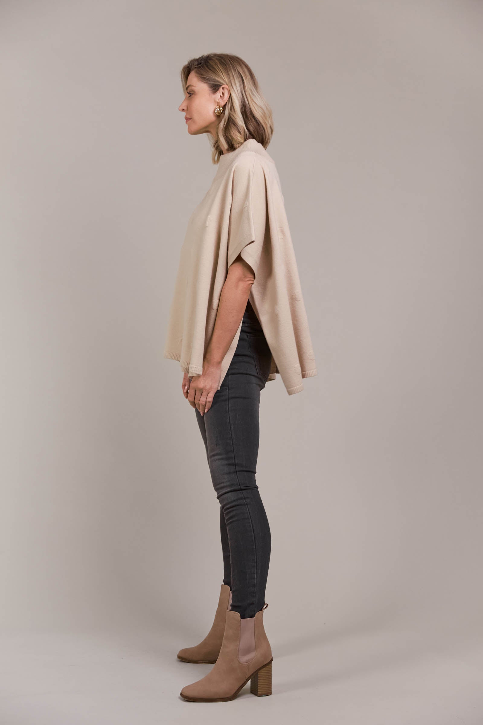 Masa Knit Poncho - Ecru