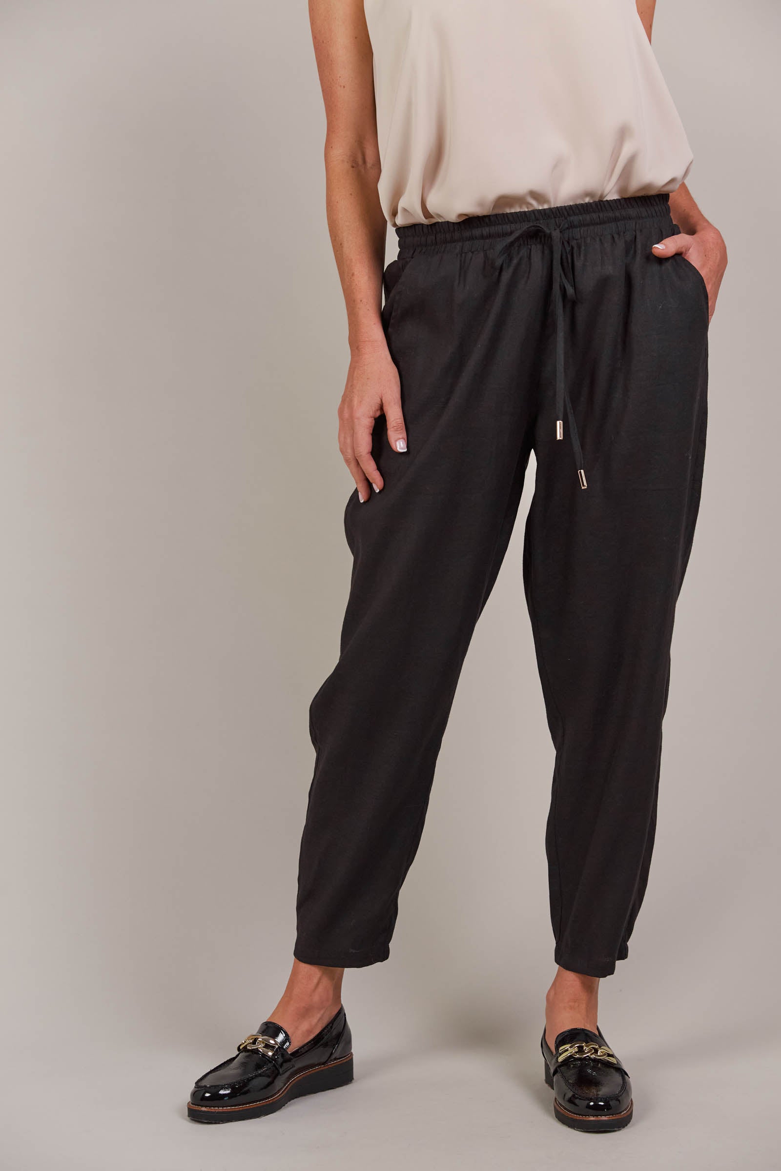 Laax Relaxed Pant - Black