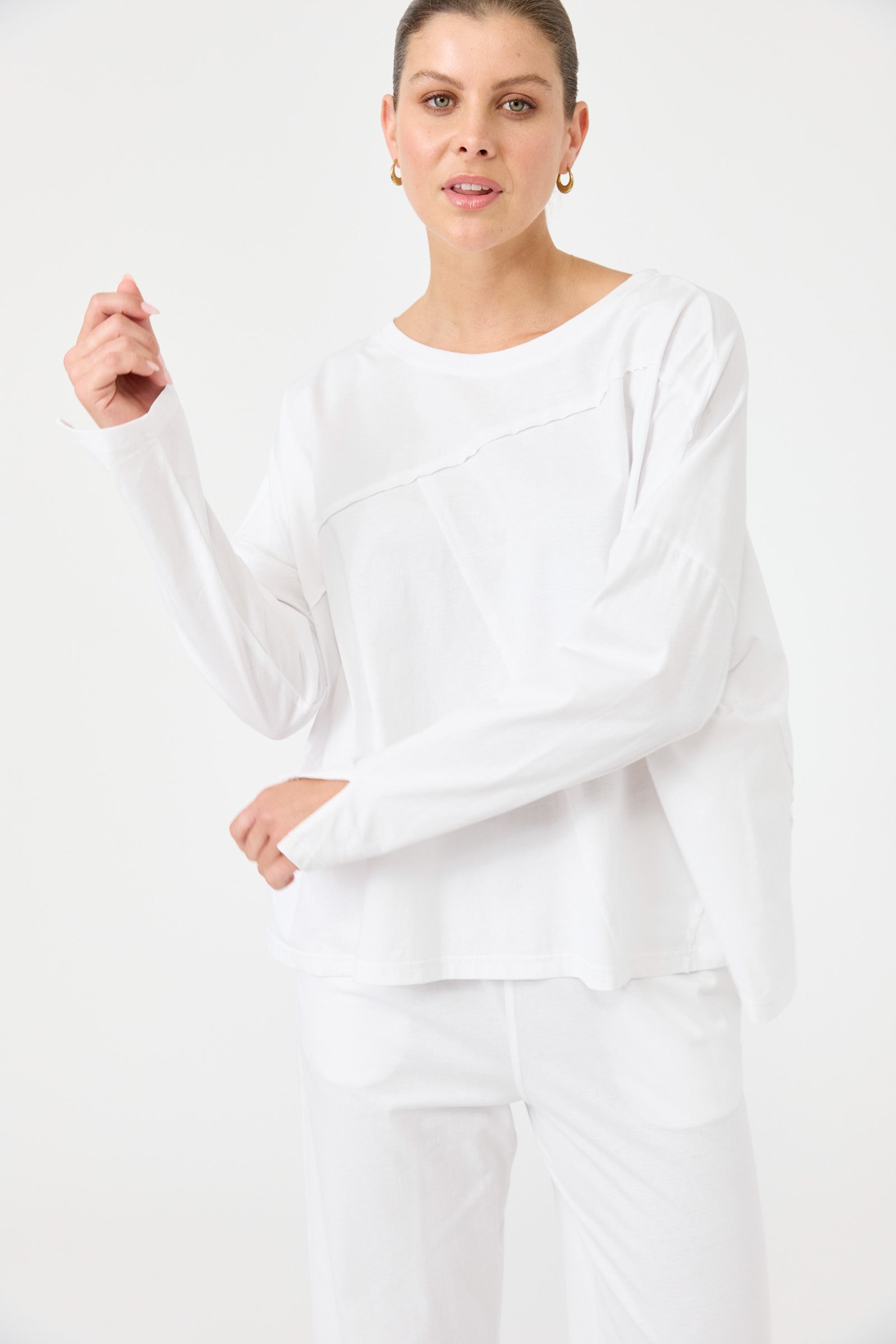 Studio Traveller LS Tshirt - Salt