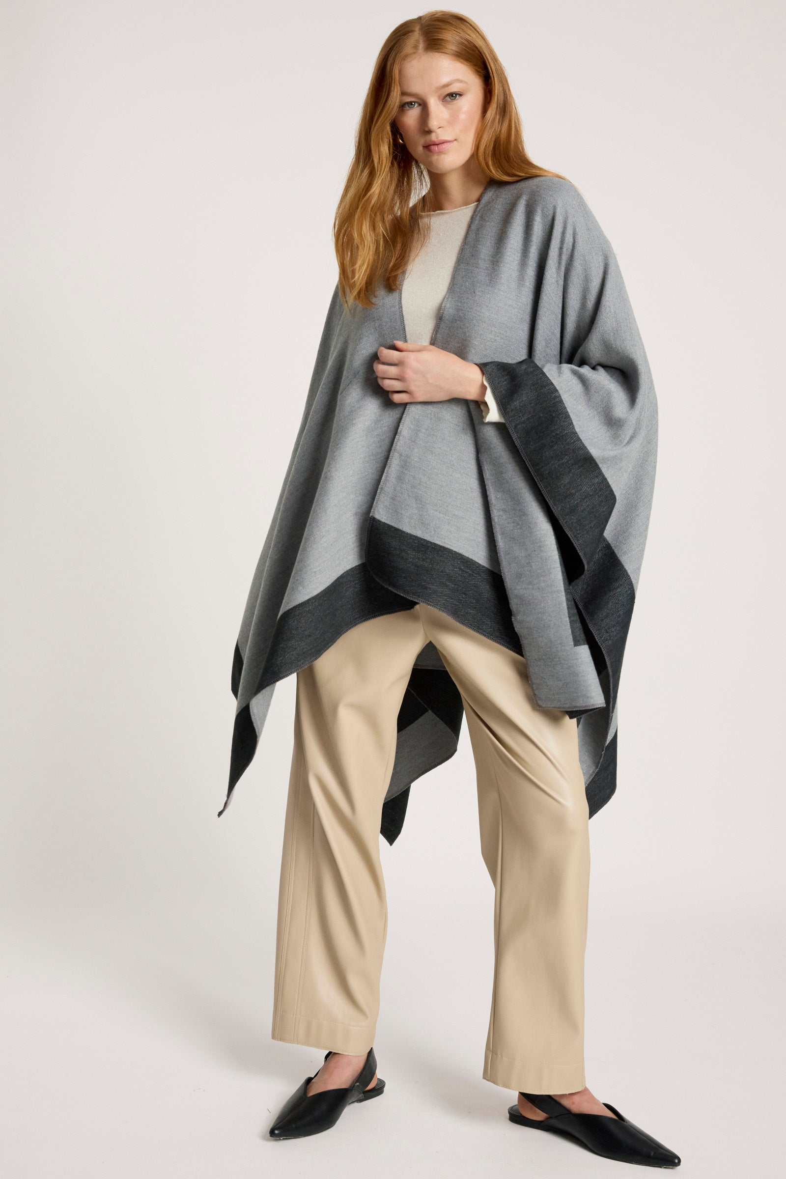 Ayla Cape - Char/Grey