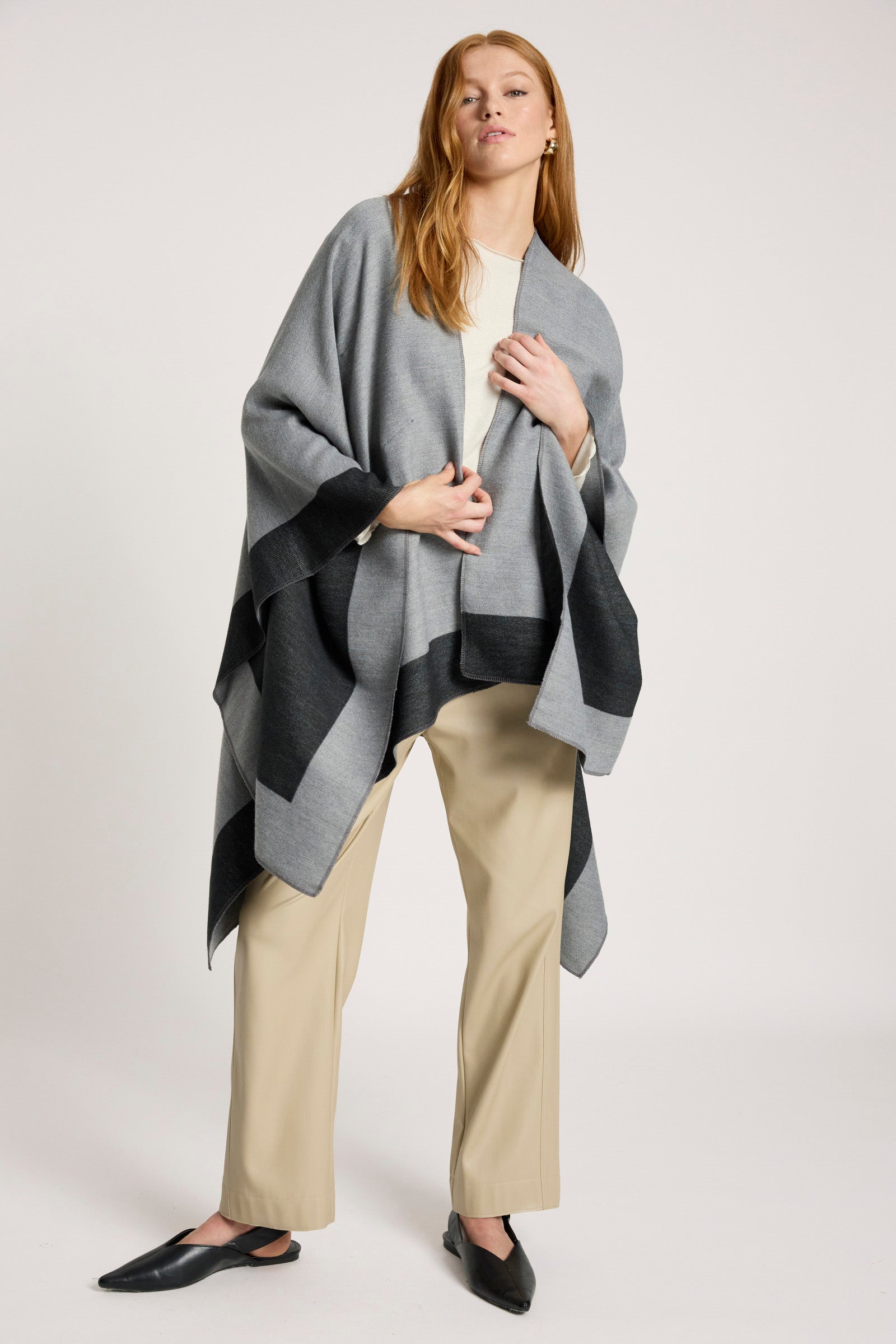 Ayla Cape - Char/Grey