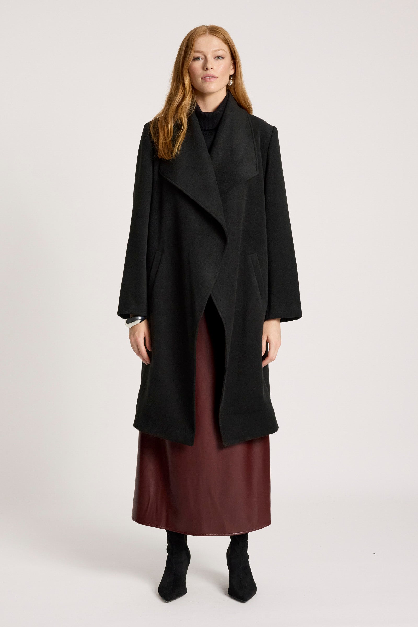 Wanderer Coat - Black