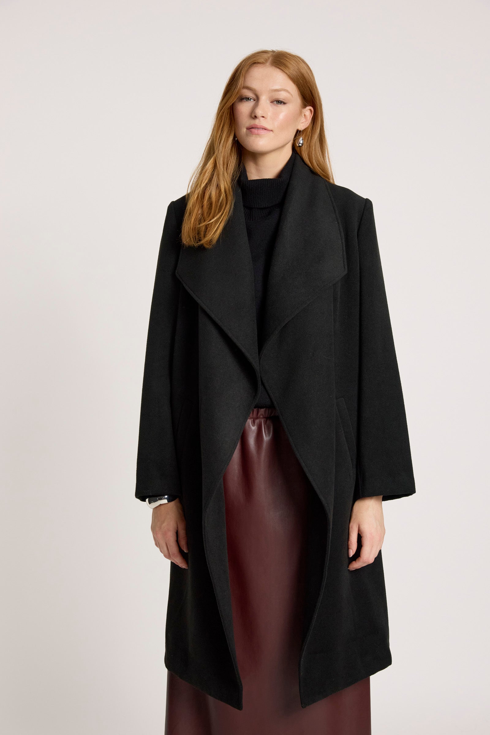 Wanderer Coat - Black