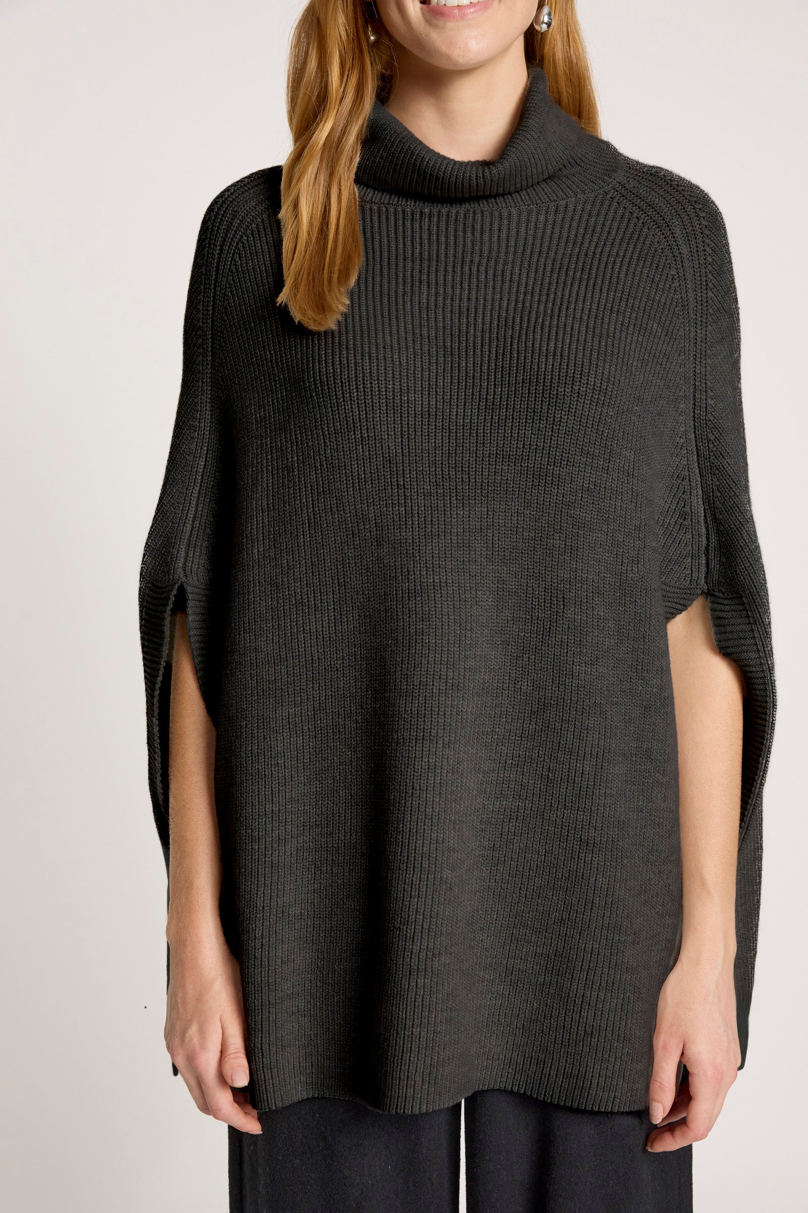 Berber Poncho - Char