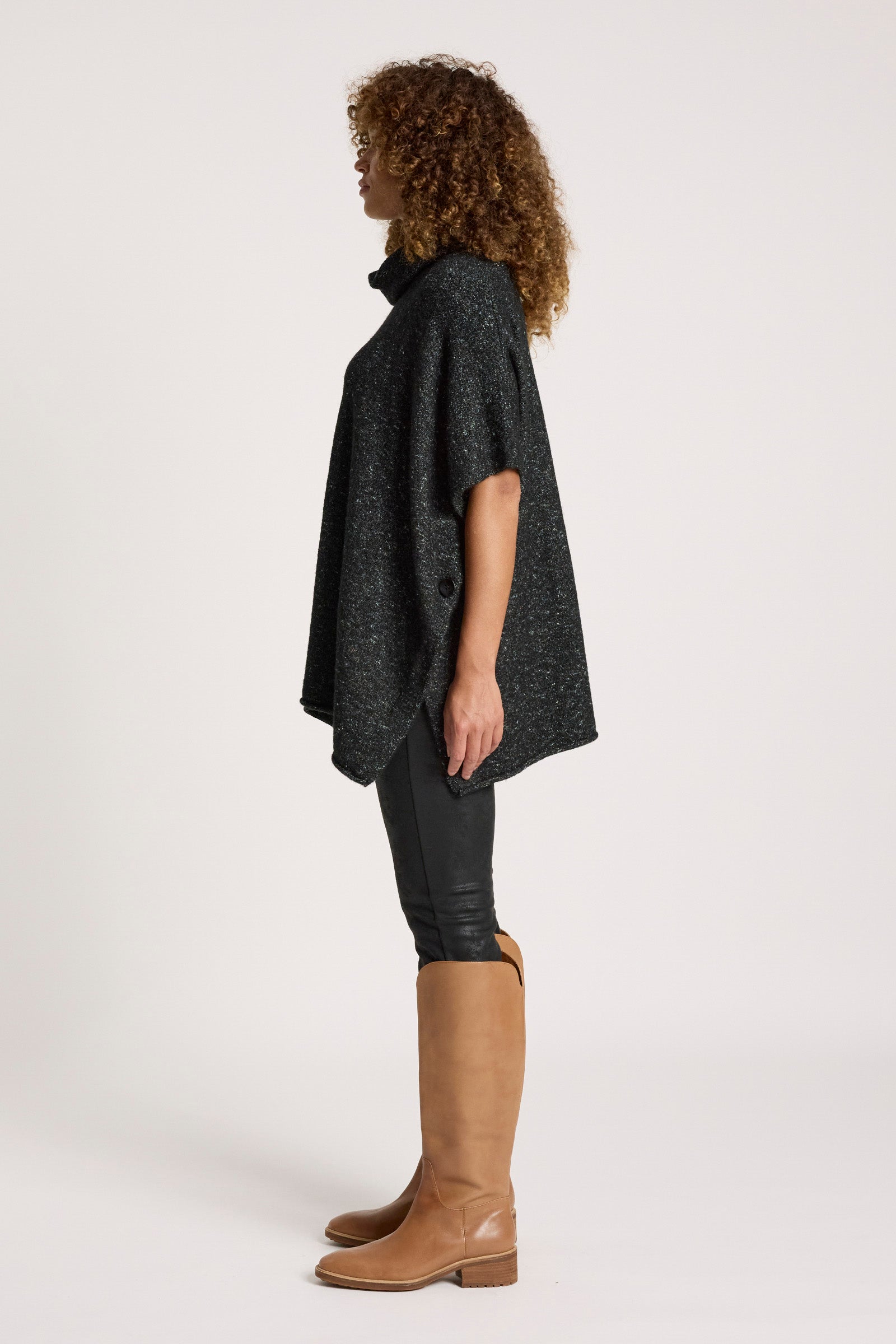 Zarda Poncho - Black
