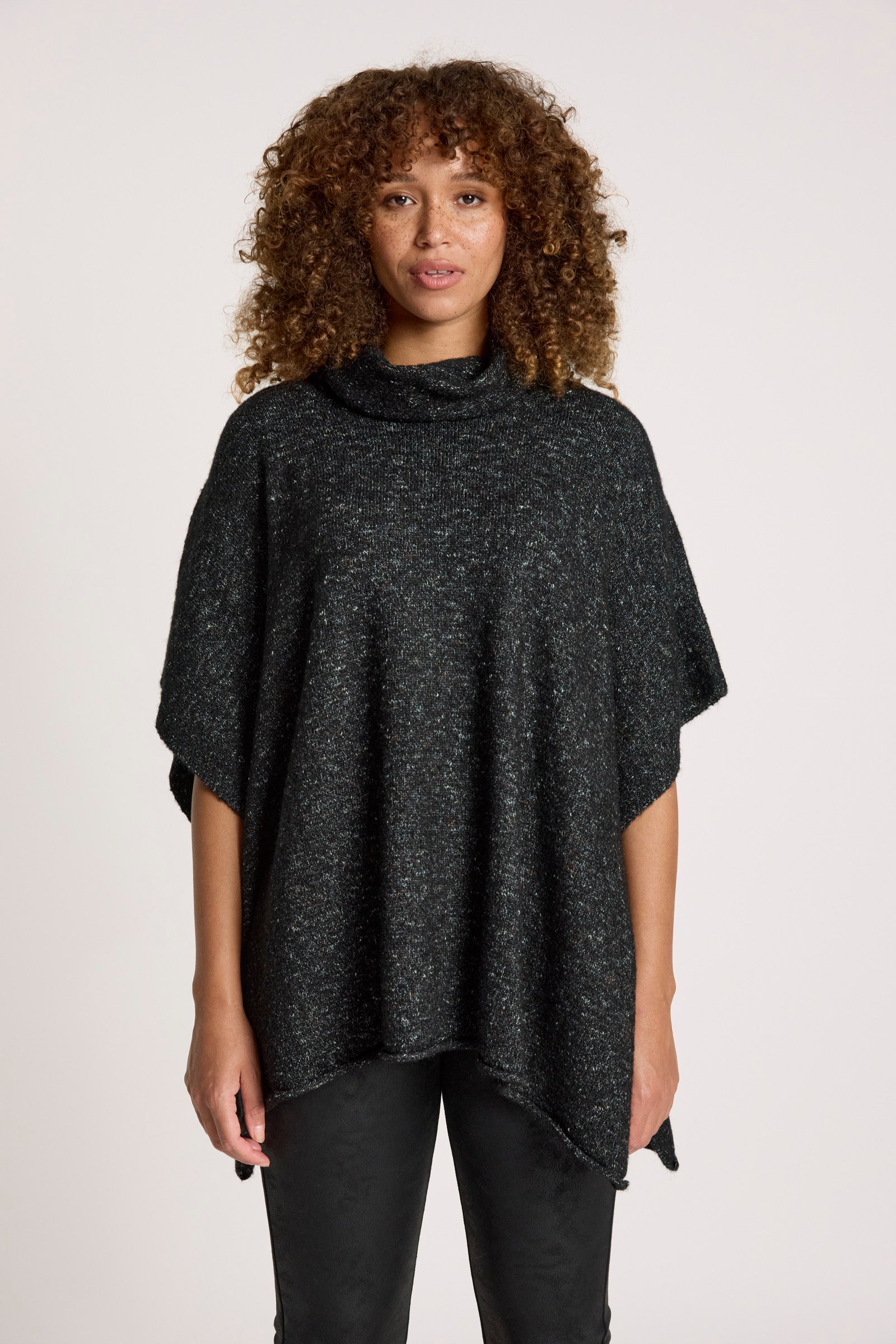Zarda Poncho - Black