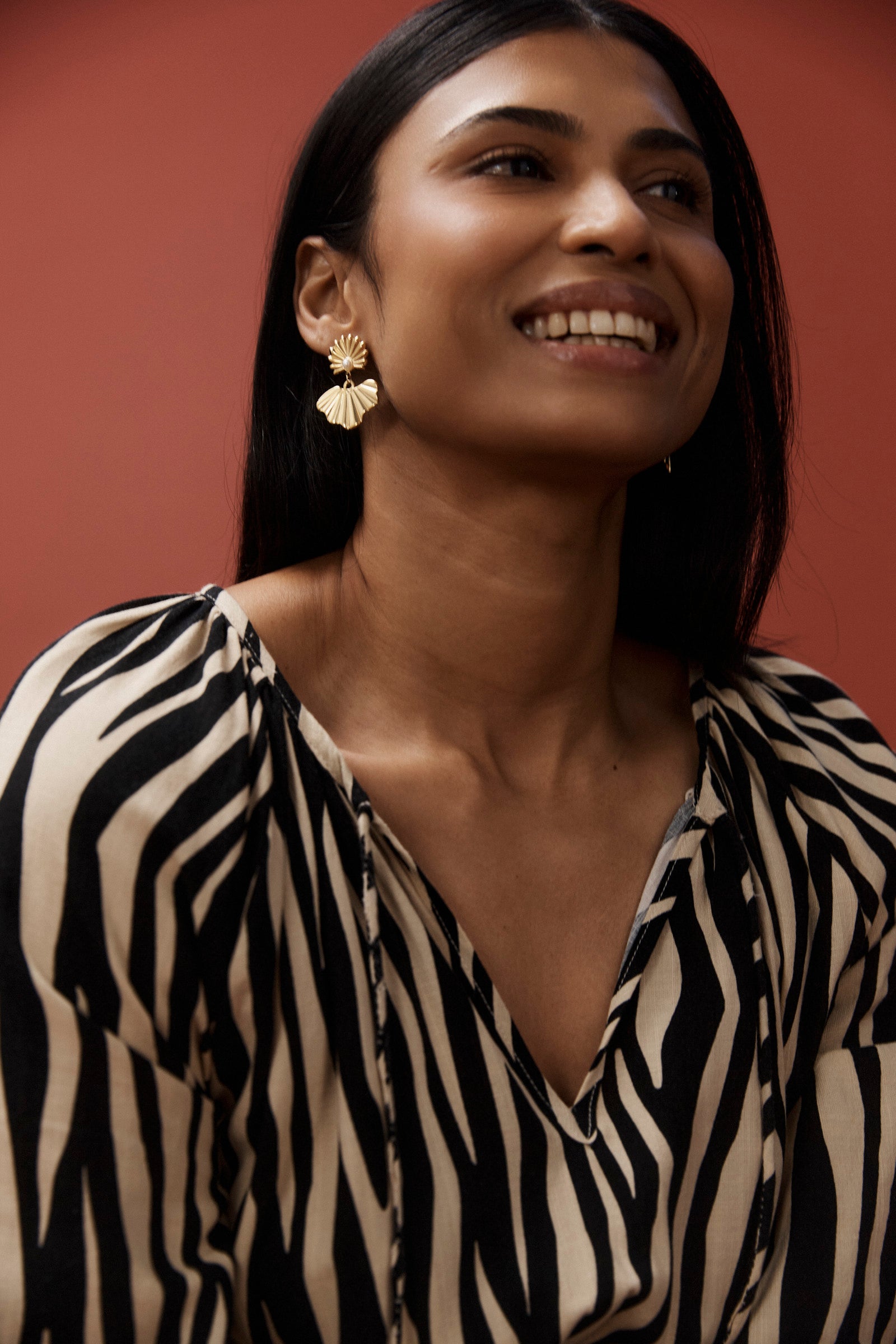 San Earring - Gold Fan