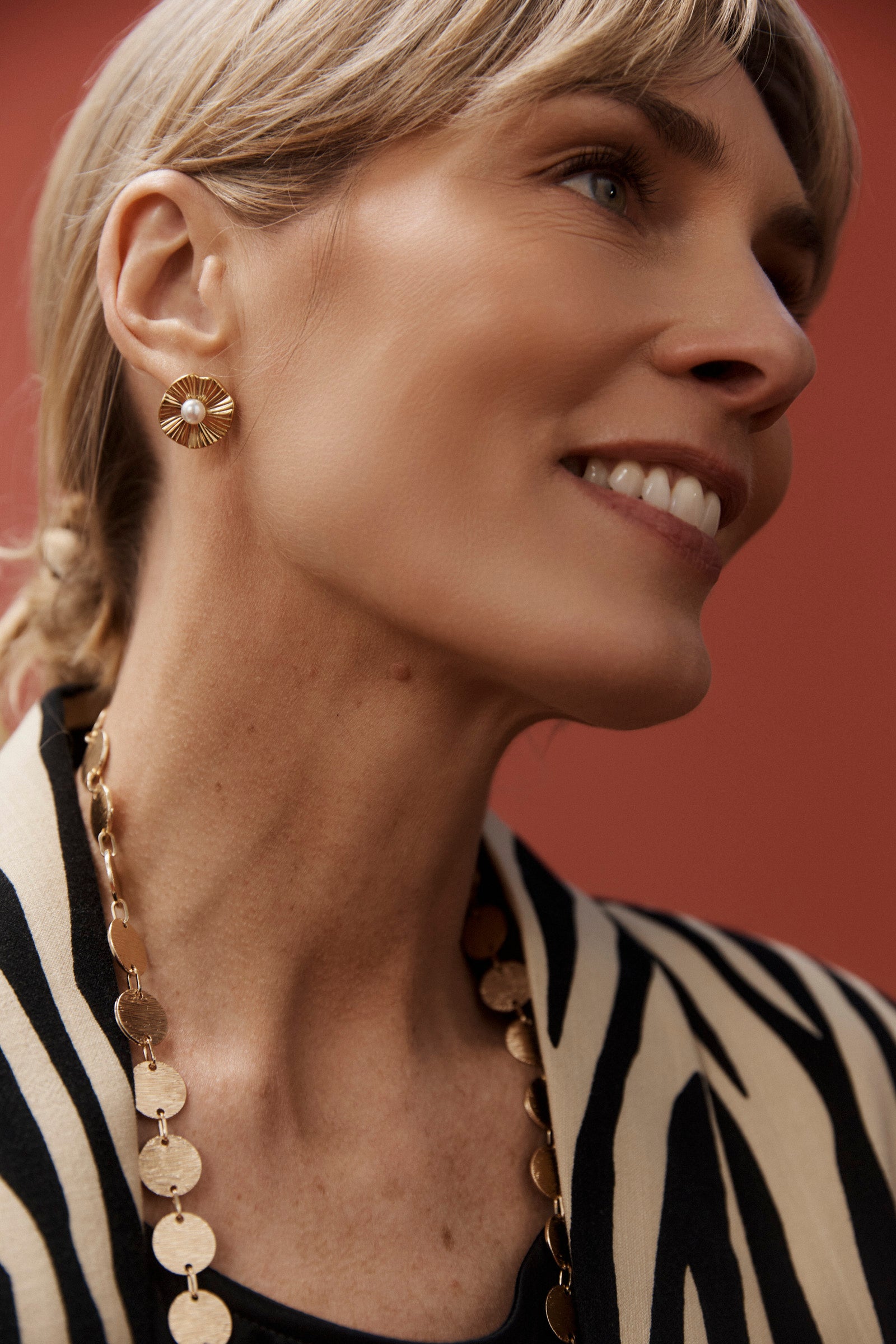 San Pearl Earring - Gold Flora