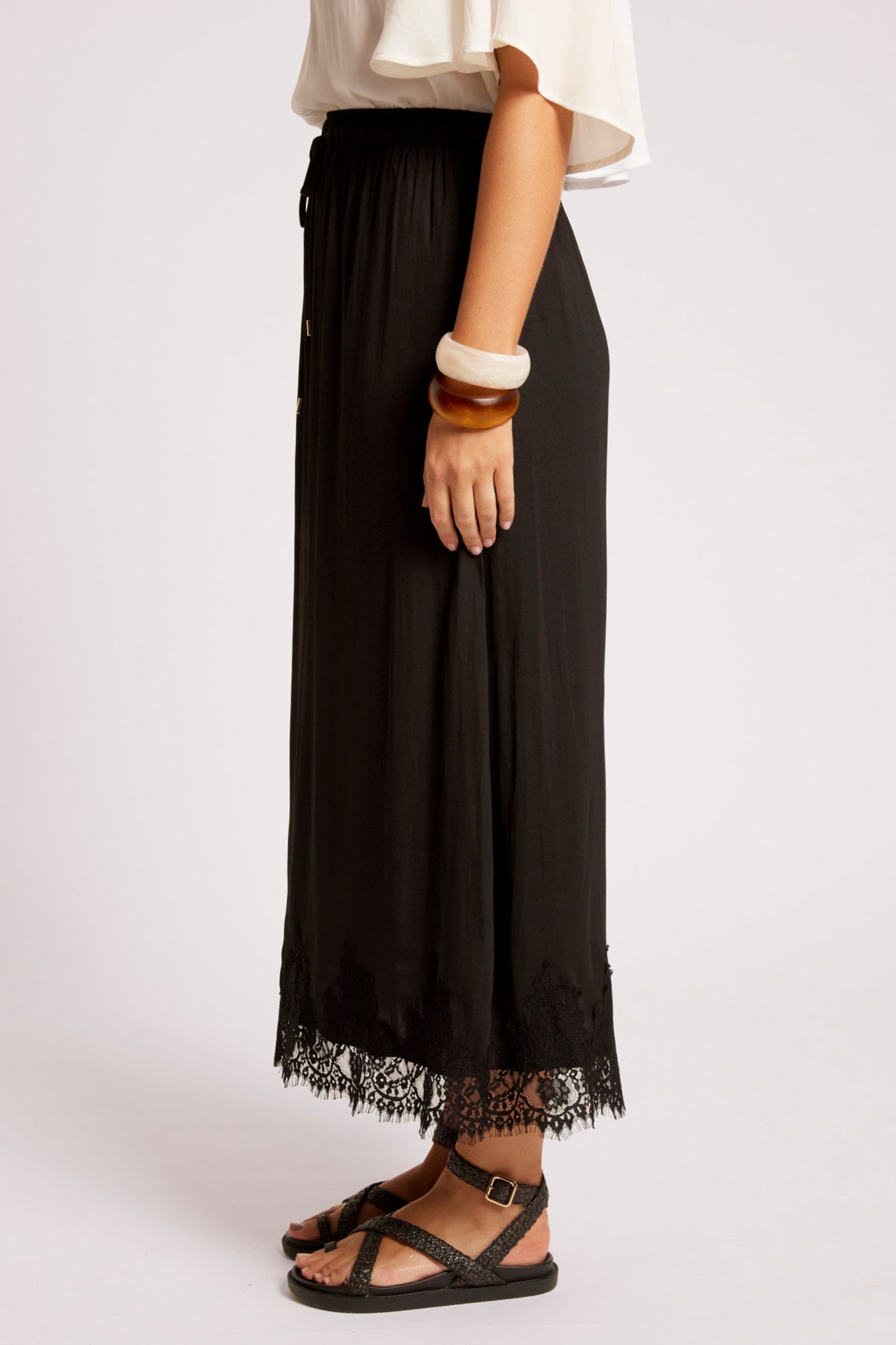 Drift Lace Skirt - Black