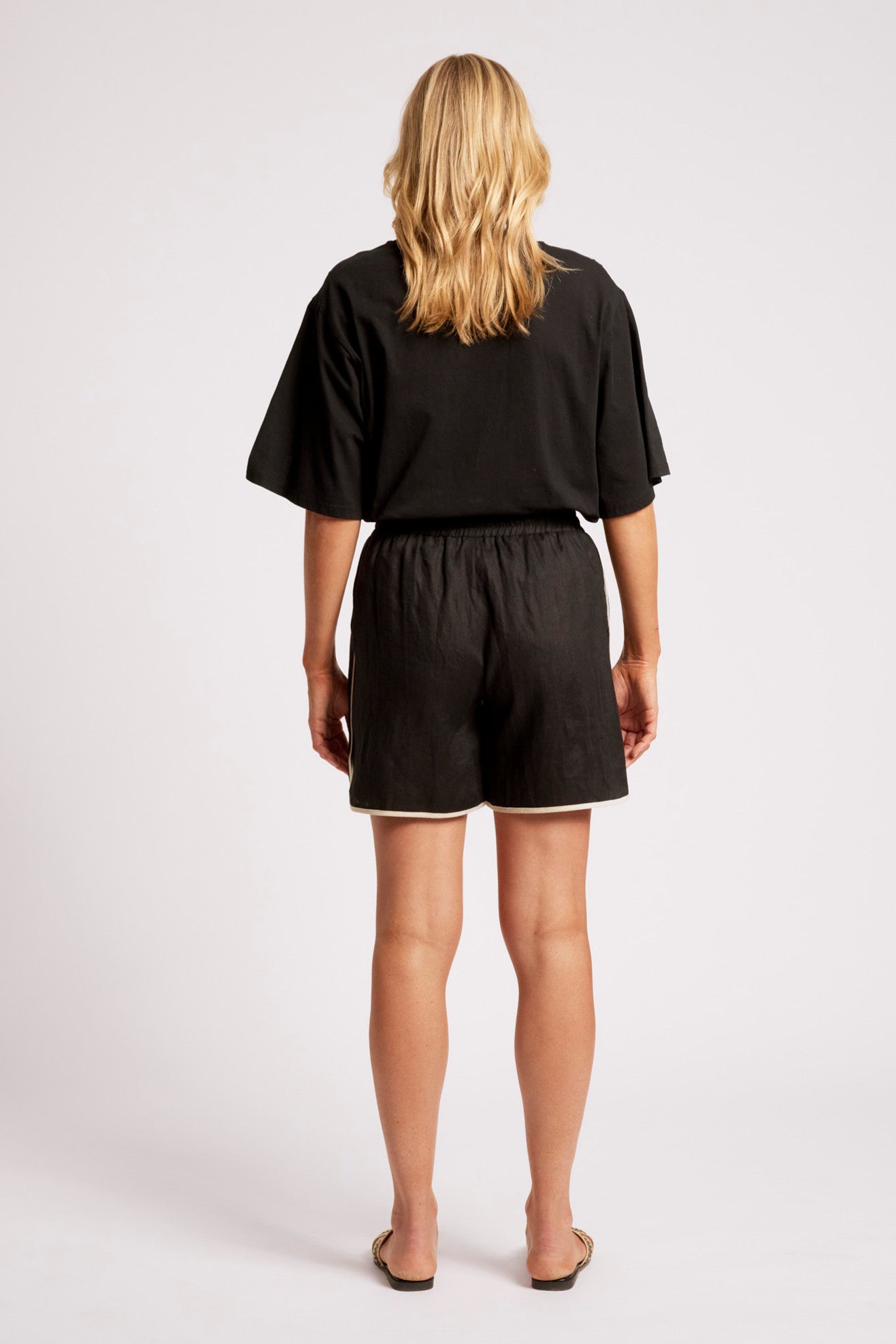 Maris Splice Short - Black / Tusk