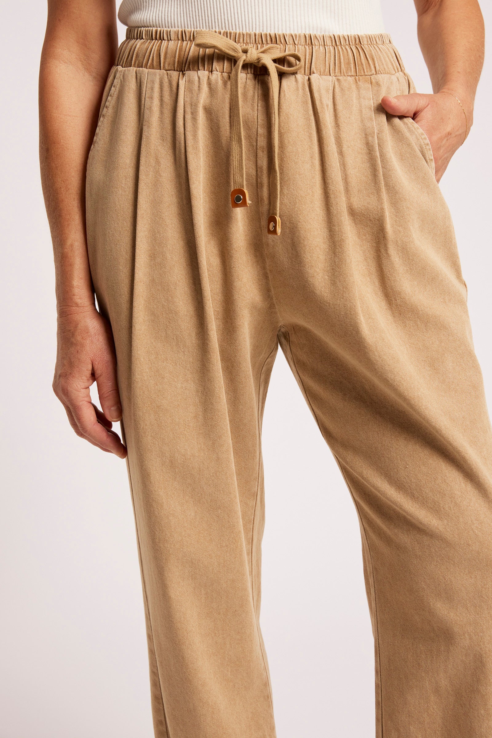 Dusk Jogger Denim Pant - Dune